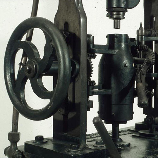 machine à fabriquer des bouteilles (détail)