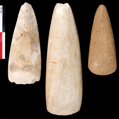 Ensemble de trois haches polies