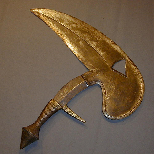 Couteau en forme de tête d'oiseau